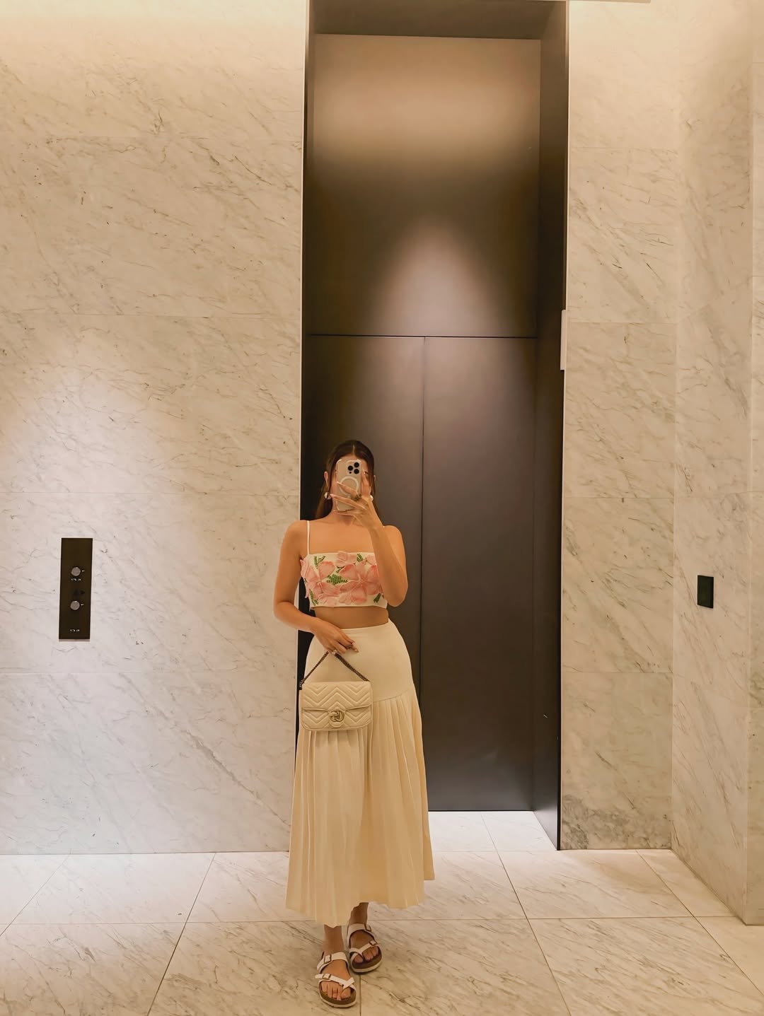Palak Purswani in Nola Set