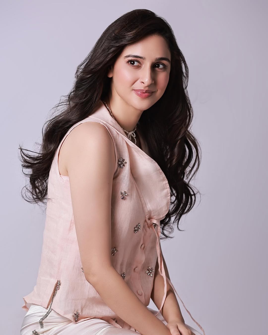Sadia Khateeb in Waldorf Set