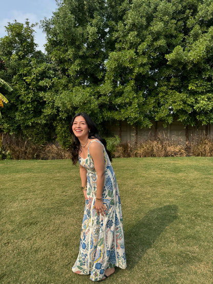 Disha Jethwani in Isla