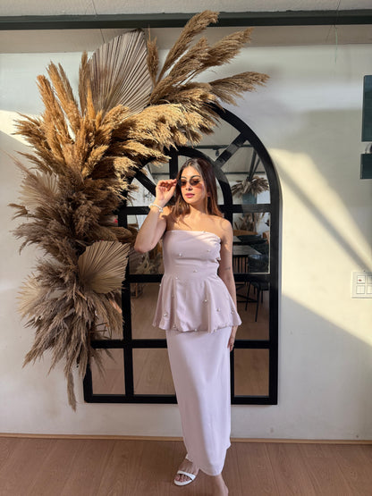 Taniya Atmaramani in Aurelia